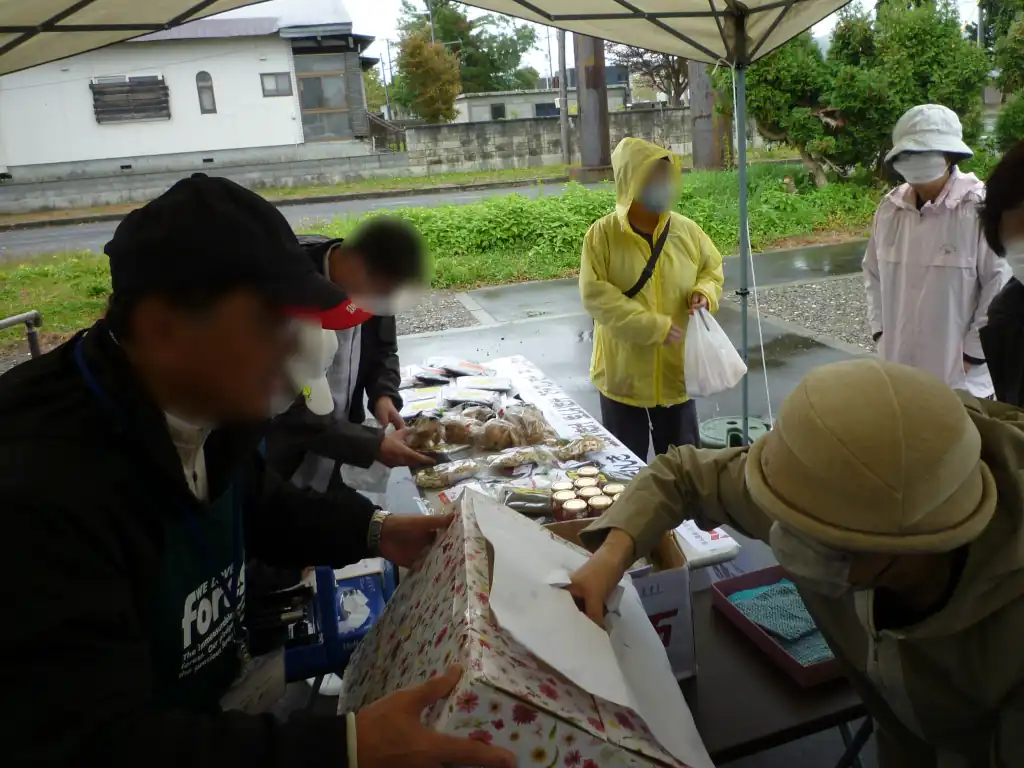 金券が当たるくじ付きの「記念パン福引き」